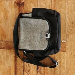 Keen crossbody bag with bottle holders and laptop sleeve